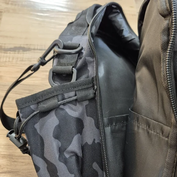 Backpack Camo Pattern - Picture 11 of 12